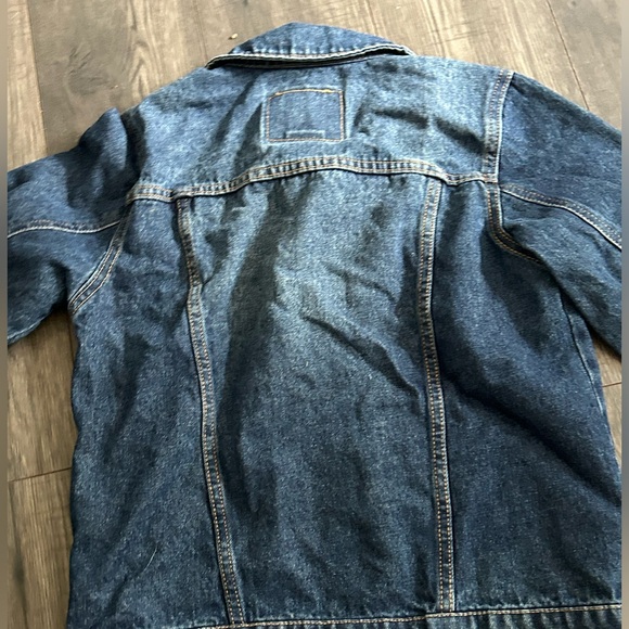 LEVIS youth size small jean jacket - Picture 3 of 4